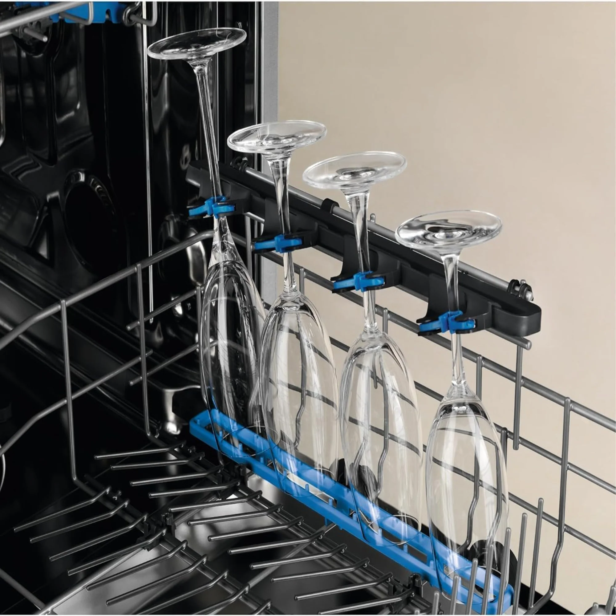 Electrolux 13 Place Settings Freestanding Dishwasher – 6 Programs Inverter Motor AirDry Technology Delay Start ESF5542LOW - Image 9